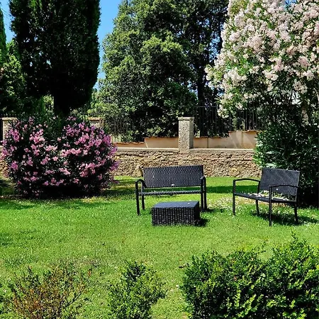 La Villa Apartments - Convenient For Sardinia And Corsica - 4-5 Beds -Private Parking Included With Camera Livorno Esterno foto