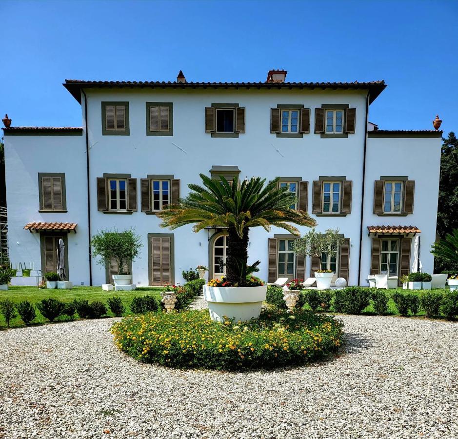Apartment La Apartments: Convenient Sardinia & Corsica Base *