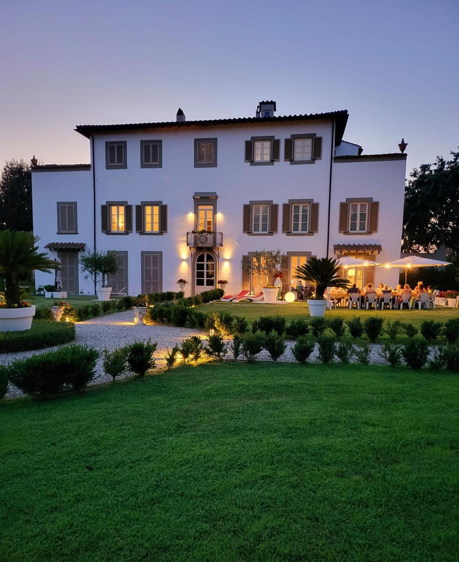 La Apartments: Convenient Sardinia & Corsica Base