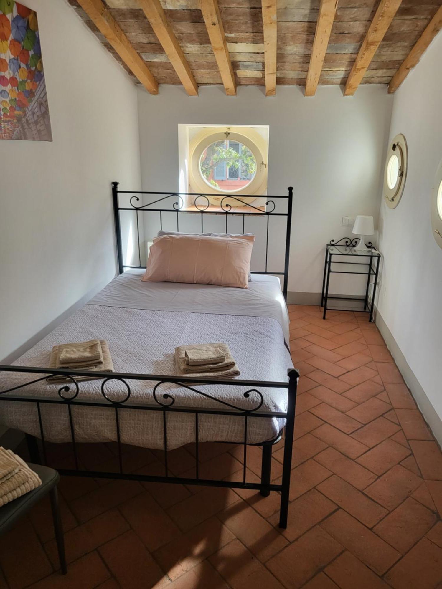 La - Convenient For Sardinia And Corsica - 4-5 Beds -private Parking Included With